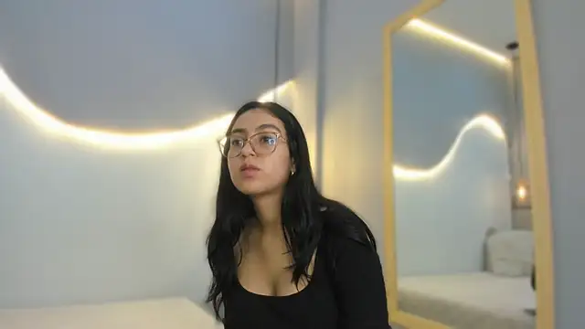 lucelly 15 online show from January 11, 2026, 11:50 am