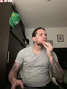 Snapshot of arnold_bekam chatting on February 25, 2025, 10:59 am arnold bekam online show from February 25, 2025, 10:59 am