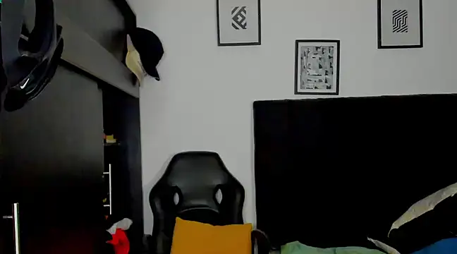 Snapshot of arnold_bekam chatting on March 20, 2025, 5:57 am arnold bekam online show from March 20, 2025, 5:57 am