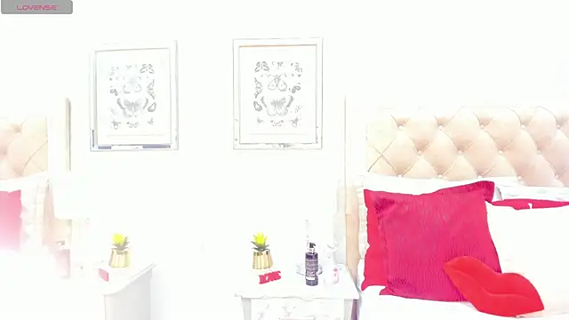 Snapshot of KimberlyBigBoobs chatting on April 15, 2026, 8:53 pm KimberlyBigBoobs online show from April 15, 2026, 8:53 pm