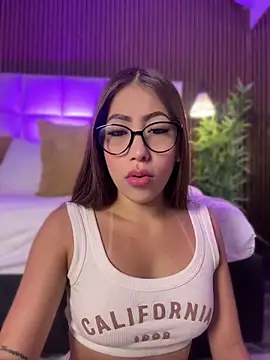 Snapshot of MelanieHillss chatting on July 11, 2026, 4:35 am MelanieHillss online show from July 11, 2026, 4:35 am