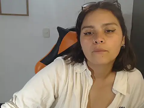 Snapshot of maalamaria444 chatting on December 16, 2025, 12:26 am maalamaria444 online show from December 16, 2025, 12:26 am