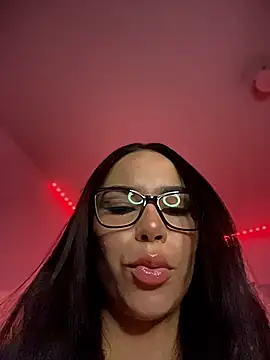 Naatalia online show from February 15, 2026, 7:24 pm