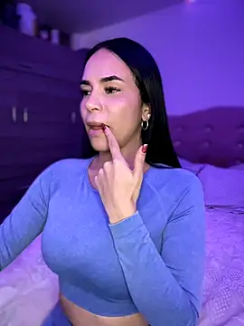 Naatalia online show from January 9, 2026, 7:43 pm