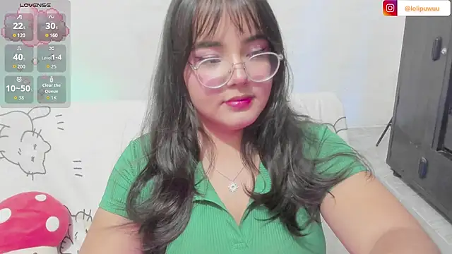Naoko 7w7 online show from May 6, 2026, 1:20 am