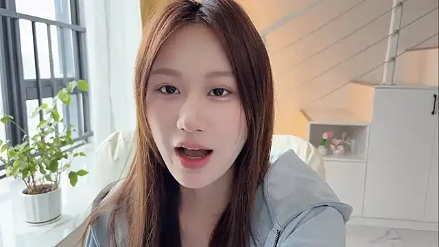 Snapshot of Cassie-20 chatting on November 19, 2025, 2:22 am Cassie-20 online show from November 19, 2025, 2:22 am