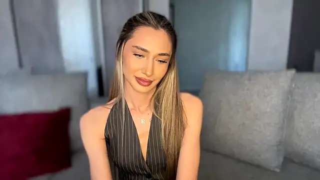 Snapshot of alissadreams chatting on June 15, 2026, 1:44 pm alissadreams online show from June 15, 2026, 1:44 pm