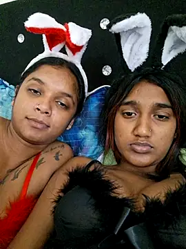 Snapshot of indianpink_lips chatting on July 11, 2026, 11:32 am indianpink lips online show from July 11, 2026, 11:32 am