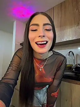 candycami19 online show from June 19, 2026, 12:05 am
