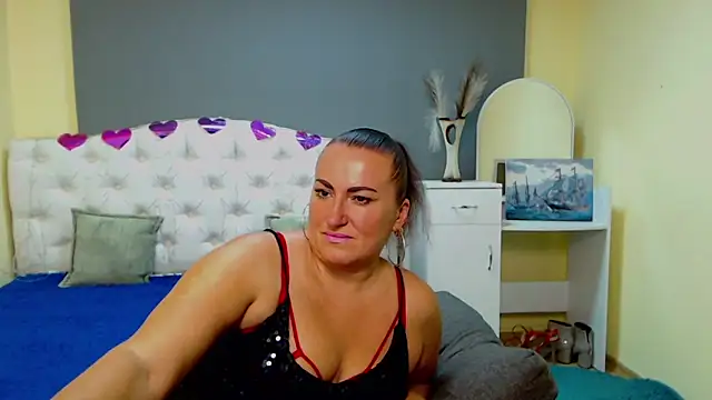 DianaMGG online show from October 10, 2025, 5:41 am