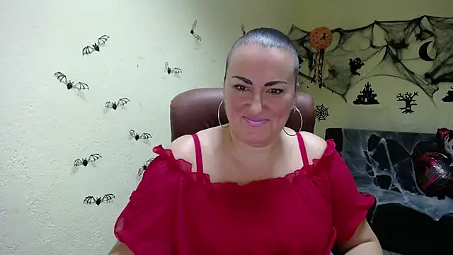 DianaMGG online show from October 22, 2025, 5:29 am