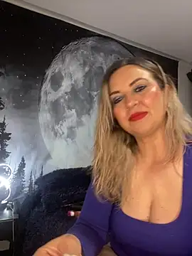 Azaahara  online show from July 5, 2026, 2:27 am