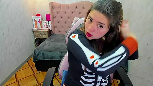 Snapshot of Lianngrace chatting on October 17, 2025, 2:19 pm Lianngrace online show from October 17, 2025, 2:19 pm