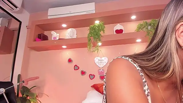 SofiaBennett  online show from February 12, 2026, 12:27 pm