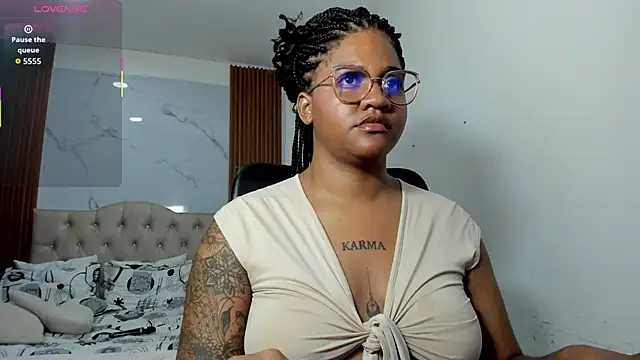 ZahraRose online show from April 21, 2026, 1:42 am