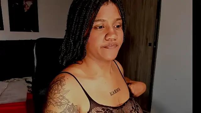 Snapshot of ZahraRose chatting on October 16, 2025, 8:06 pm ZahraRose online show from October 16, 2025, 8:06 pm