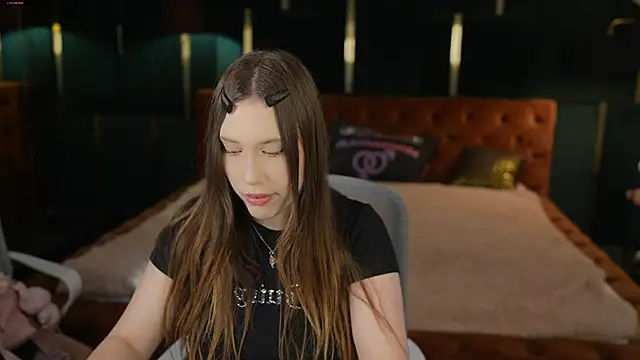 Snapshot of Euphoriia_sea chatting on September 11, 2025, 2:17 pm Euphoriia sea online show from September 11, 2025, 2:17 pm