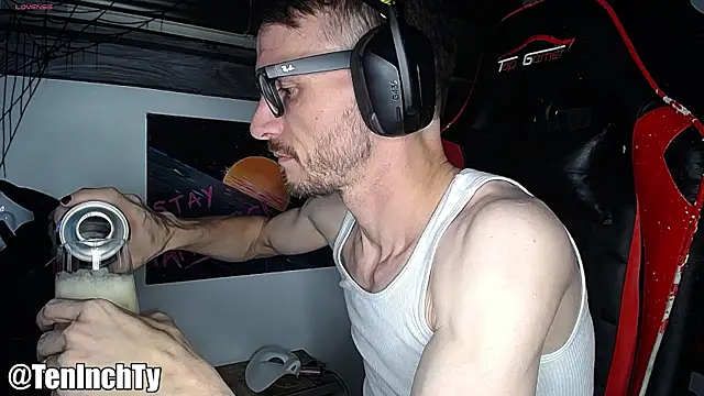 Snapshot of teninchty chatting on October 21, 2025, 6:02 am teninchty online show from October 21, 2025, 6:02 am