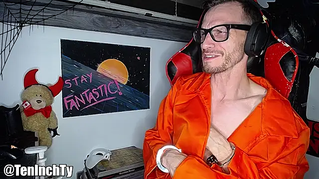 Snapshot of teninchty chatting on October 19, 2025, 4:15 am teninchty online show from October 19, 2025, 4:15 am