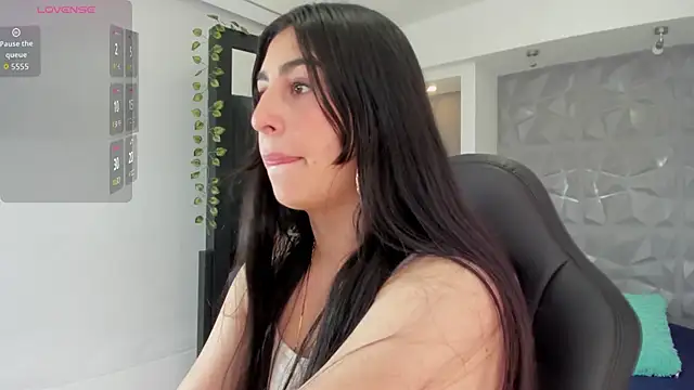 Katty love01 online show from January 18, 2026, 2:09 pm