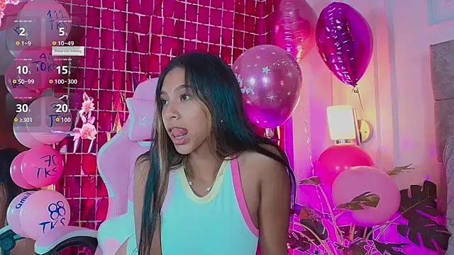 Snapshot of JasmineRoss_1 chatting on April 4, 2026, 7:42 pm JasmineRoss 1 online show from April 4, 2026, 7:42 pm