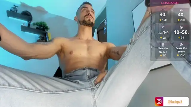 Snapshot of K_cique chatting on November 8, 2025, 10:24 pm K cique online show from November 8, 2025, 10:24 pm