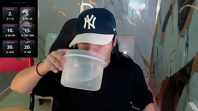 Snapshot of melany_rouse18 chatting on December 4, 2025, 1:43 pm melany rouse18 online show from December 4, 2025, 1:43 pm