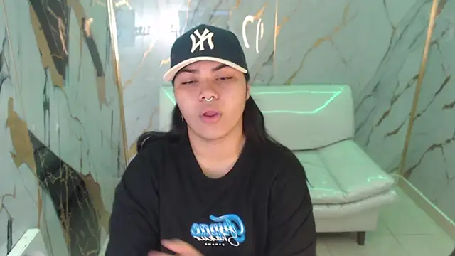 Snapshot of melany_rouse18 chatting on November 15, 2025, 1:26 pm melany rouse18 online show from November 15, 2025, 1:26 pm