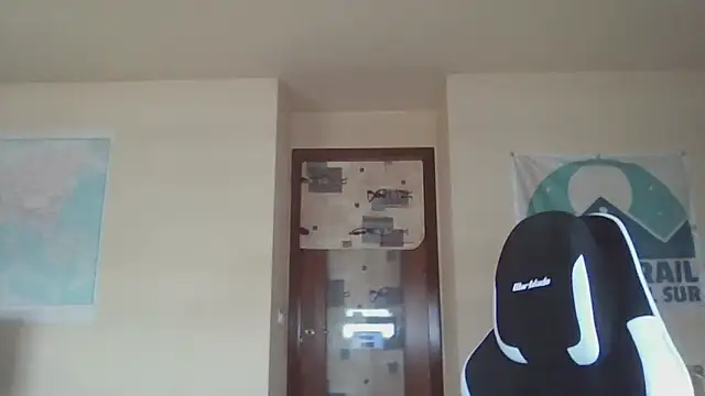 Snapshot of llopaco chatting on November 30, 2025, 1:23 pm llopaco online show from November 30, 2025, 1:23 pm