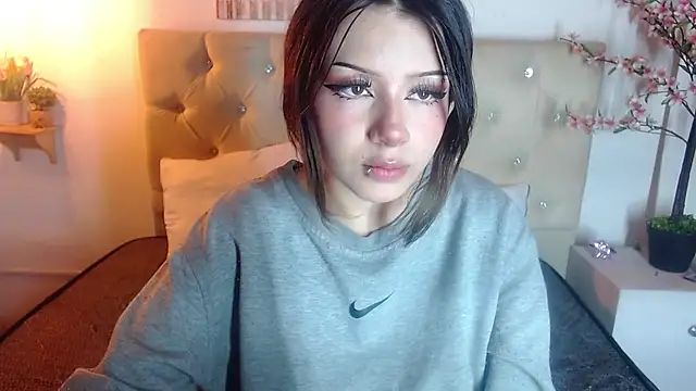 Snapshot of fyreandfox_ chatting on November 2, 2025, 8:47 pm fyreandfox online show from November 2, 2025, 8:47 pm