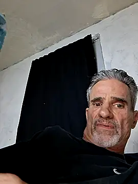 Snapshot of Billgreen69 chatting on March 31, 2026, 2:24 am Billgreen69 online show from March 31, 2026, 2:24 am