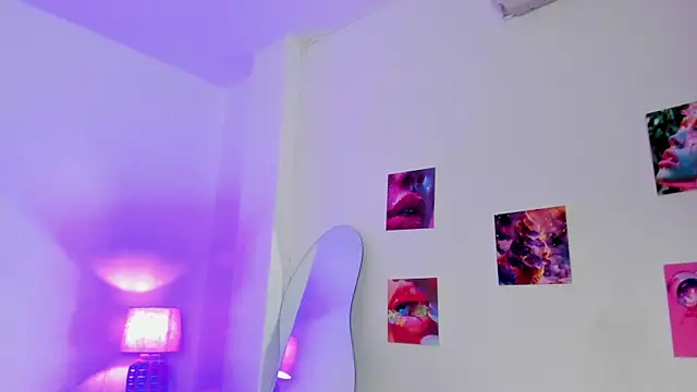 Snapshot of naomy_68 chatting on October 24, 2025, 3:05 am naomy 68 online show from October 24, 2025, 3:05 am