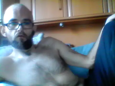 Andre35w online show from December 22, 2025, 2:39 pm