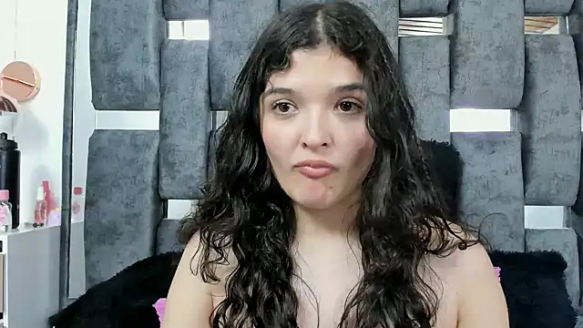 Snapshot of ARTEMISAKIM chatting on October 10, 2025, 3:35 pm ARTEMISAKIM online show from October 10, 2025, 3:35 pm