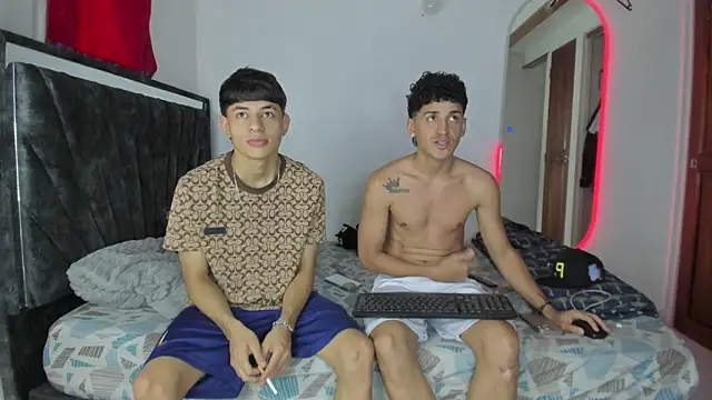 tonypaul13 online show from May 13, 2026, 2:57 pm