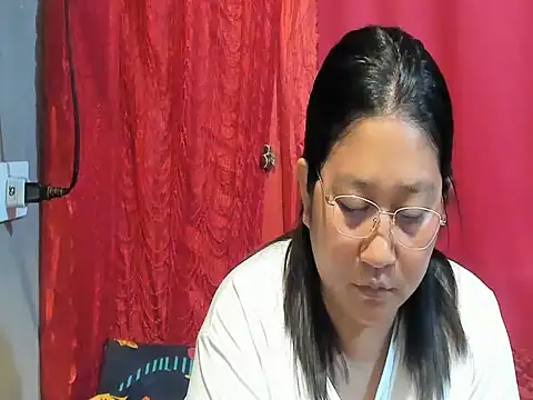 hotchubby88 online show from April 6, 2026, 10:55 pm