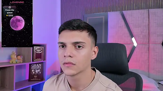 Snapshot of JacobRoberts1 chatting on December 3, 2025, 9:03 pm JacobRoberts1 online show from December 3, 2025, 9:03 pm