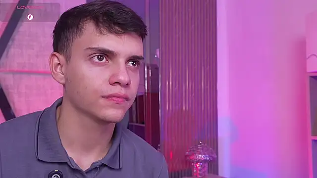 JacobRoberts1 online show from December 16, 2025, 9:08 pm