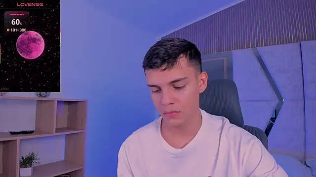 Snapshot of JacobRoberts1 chatting on November 4, 2025, 8:23 pm JacobRoberts1 online show from November 4, 2025, 8:23 pm