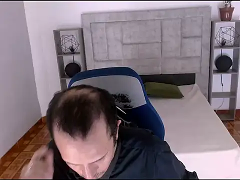 JhonTorres018 online show from March 7, 2026, 4:01 pm