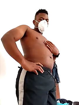 Snapshot of bosszonke123 chatting on February 16, 2025, 12:32 pm bosszonke123 online show from February 16, 2025, 12:32 pm