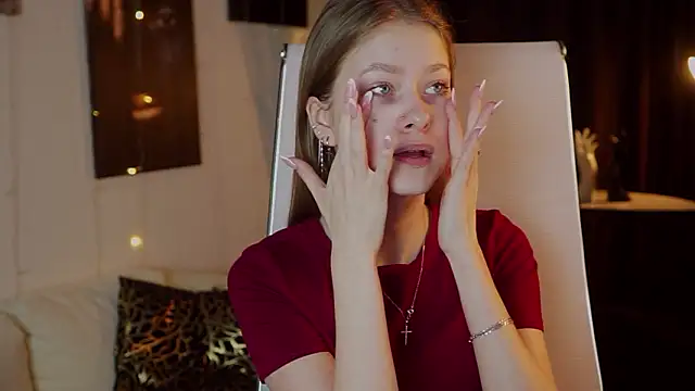 Snapshot of EveMundie chatting on March 20, 2026, 9:32 am EveMundie online show from March 20, 2026, 9:32 am