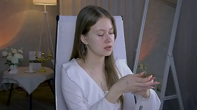 Snapshot of EveMundie chatting on March 13, 2026, 6:40 am EveMundie online show from March 13, 2026, 6:40 am