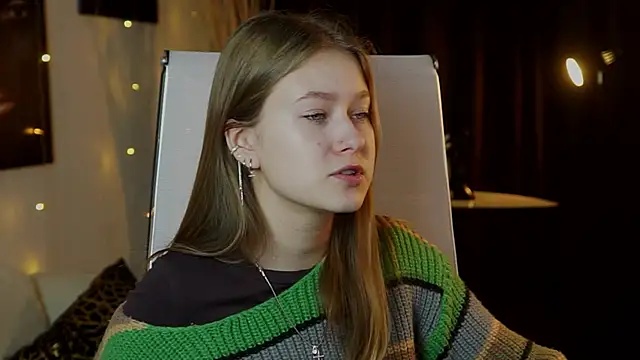 Snapshot of EveMundie chatting on January 14, 2026, 11:03 am EveMundie online show from January 14, 2026, 11:03 am