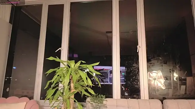 Ivanna West online show from November 12, 2025, 9:57 am