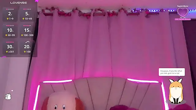 Snapshot of BabyNaomi2 chatting on November 9, 2025, 6:01 pm BabyNaomi2 online show from November 9, 2025, 6:01 pm