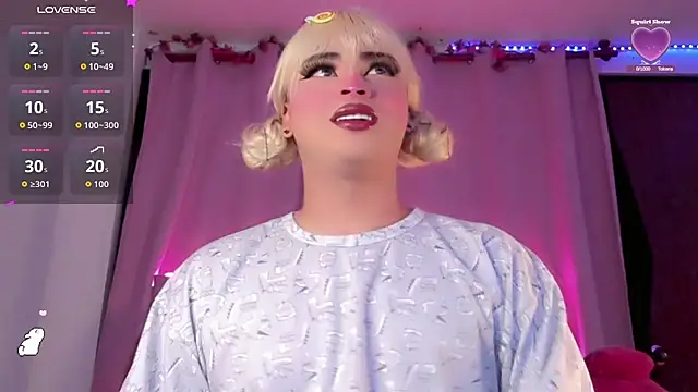 Snapshot of BabyNaomi2 chatting on November 14, 2025, 6:00 pm BabyNaomi2 online show from November 14, 2025, 6:00 pm