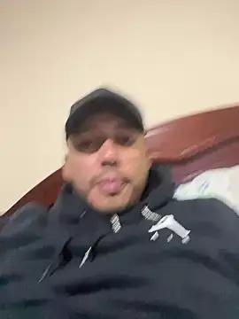 Snapshot of locoxTi45 chatting on February 20, 2025, 1:25 am locoxTi45 online show from February 20, 2025, 1:25 am