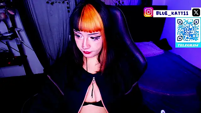 Snapshot of blue_katt chatting on June 5, 2026, 12:15 am blue katt online show from June 5, 2026, 12:15 am