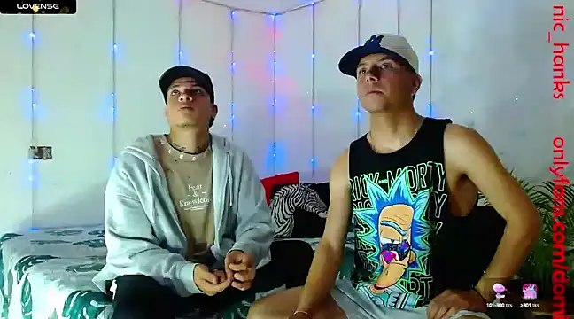 Dominic hanks777 online show from February 19, 2025, 6:33 am